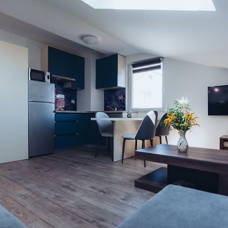 Seasons Apartmani Осиек Экстерьер фото