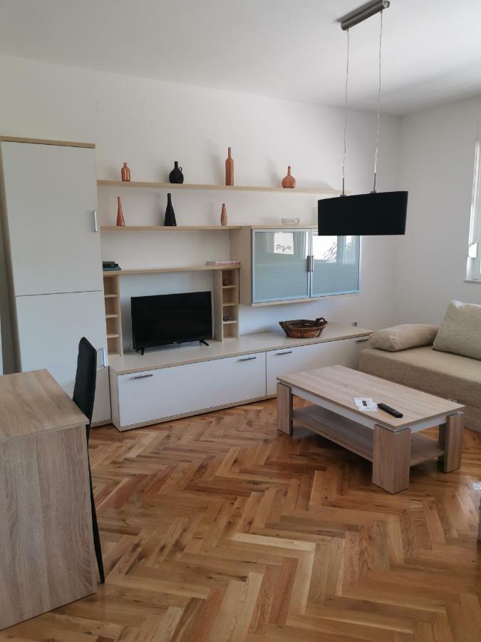 Seasons Apartmani Осиек Экстерьер фото