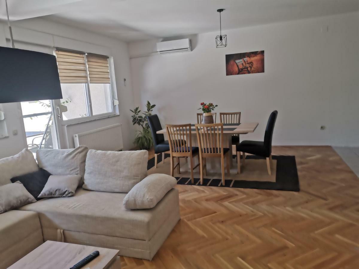 Seasons Apartmani Осиек Экстерьер фото