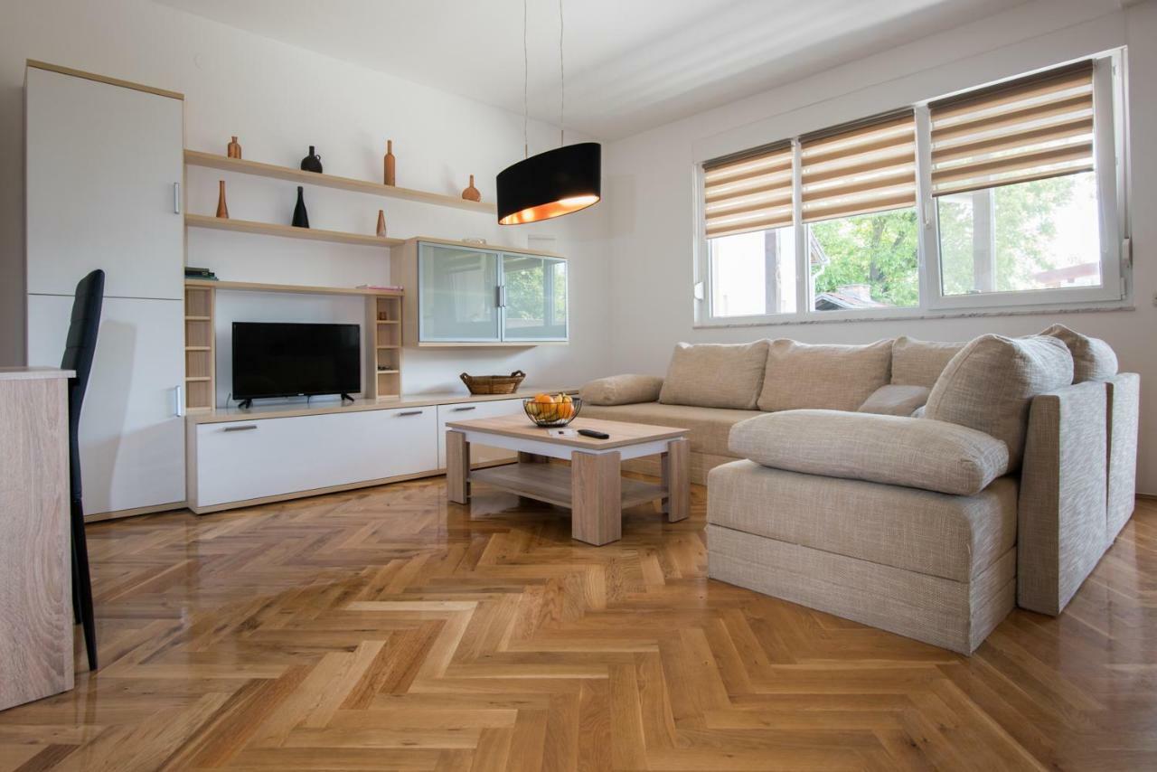 Seasons Apartmani Осиек Экстерьер фото