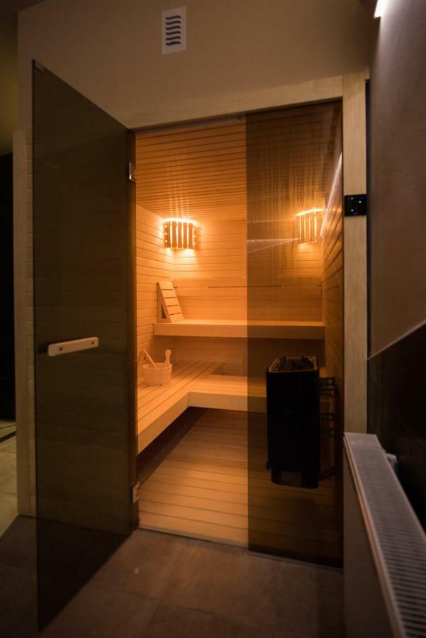 Seasons Apartmani Осиек Экстерьер фото