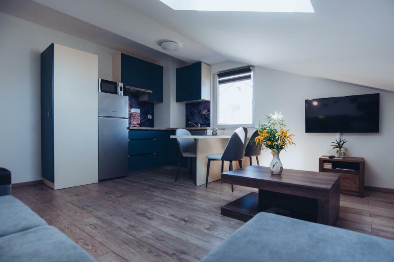 Seasons Apartmani Осиек Экстерьер фото